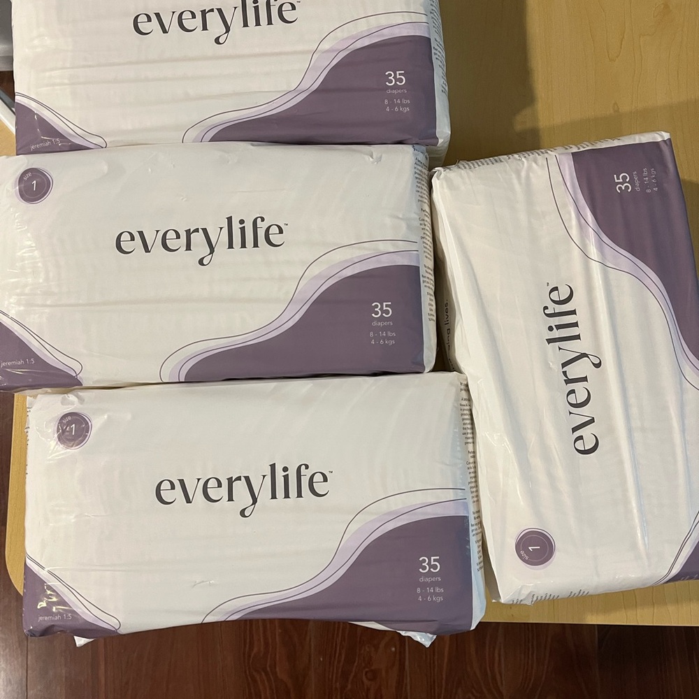 Everylife size 1 diapers. Four packs of 35